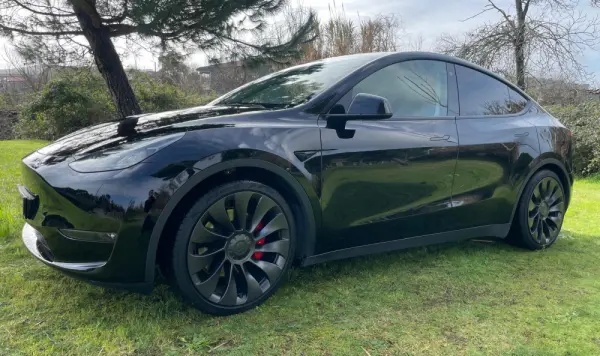 Tesla Model Y Performance Tração Integral 9
