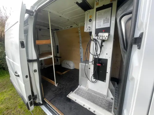 Renault Master 2.3 dCi L1H2 3.3T 8