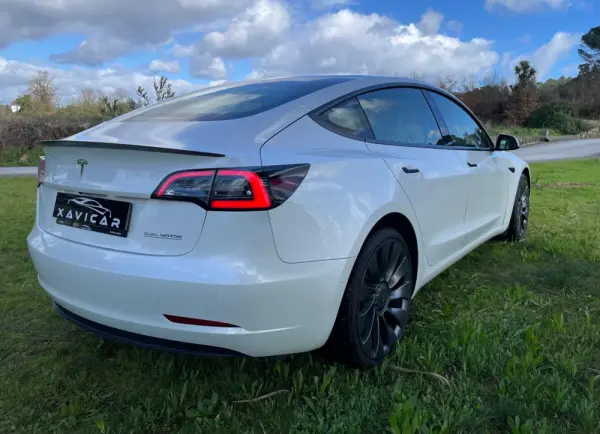Tesla Model 3 Long Range AWD Dual Motor Performance 41