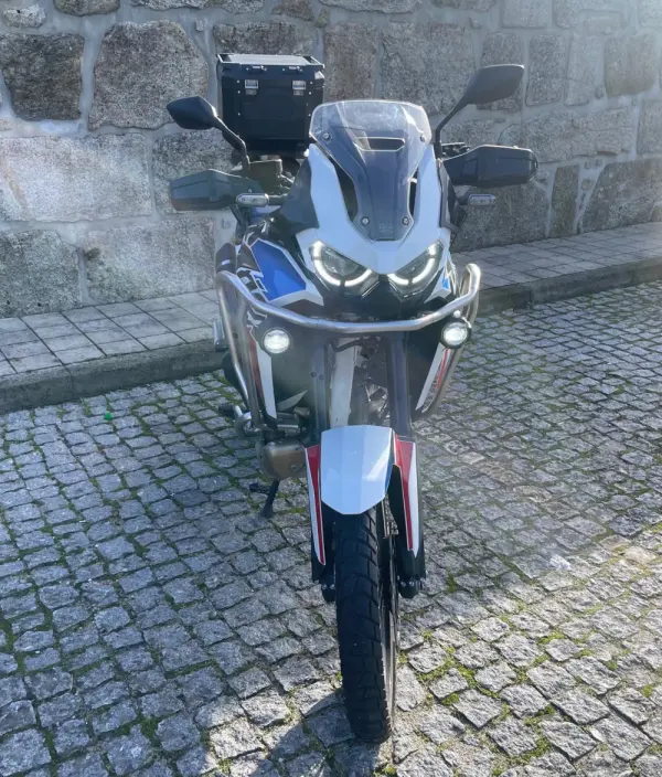 Honda Africa Twin Tricolor 2