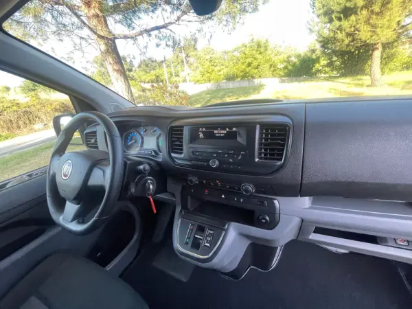 Fiat e-Scudo L3 (75-kWh) 14