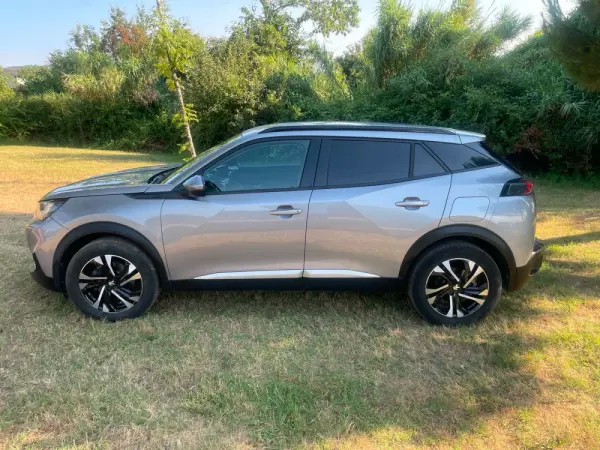 Peugeot e-2008 Allure 2