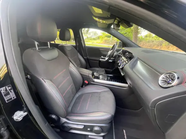 Mercedes-Benz EQA 250+ AMG Line 37