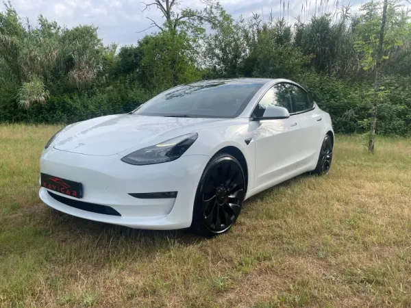 Tesla Model 3 Performance Dual Motor AWD 9