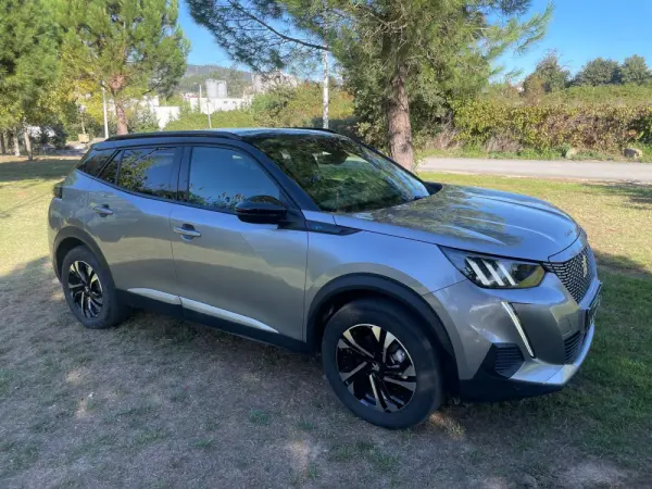 Peugeot e-2008 50 kWh GT 23
