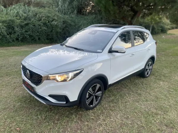 MG ZS Luxury 1