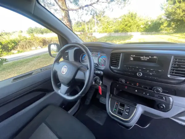 Fiat e-Scudo L3 (75-kWh) 22
