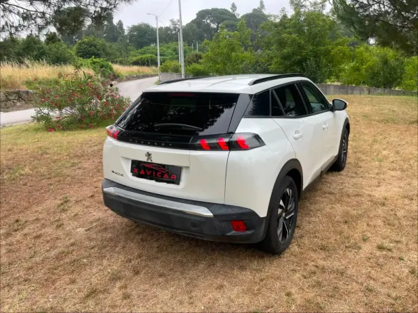 Peugeot e-2008 Allure 5