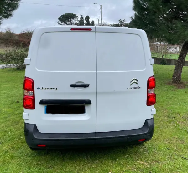 Citroën e-Jumpy Longa (75-kWh) 28