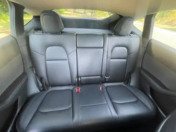 Tesla Model Y Long Range Dual Motor AWD 18