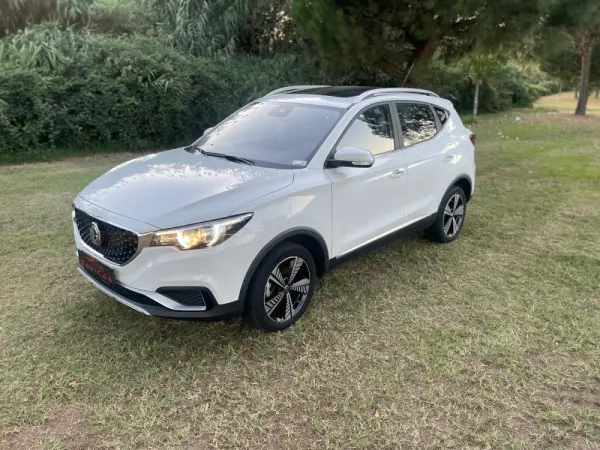 MG ZS Luxury 26
