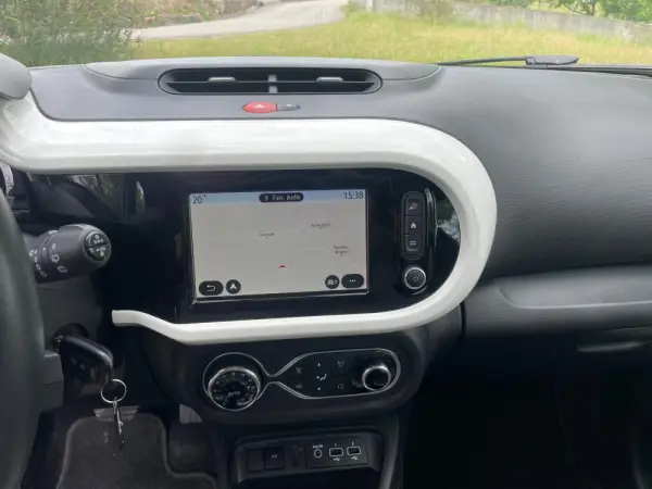 Renault Twingo E-Tech 27.5 kWh Evolution Autonomia Urbana 23