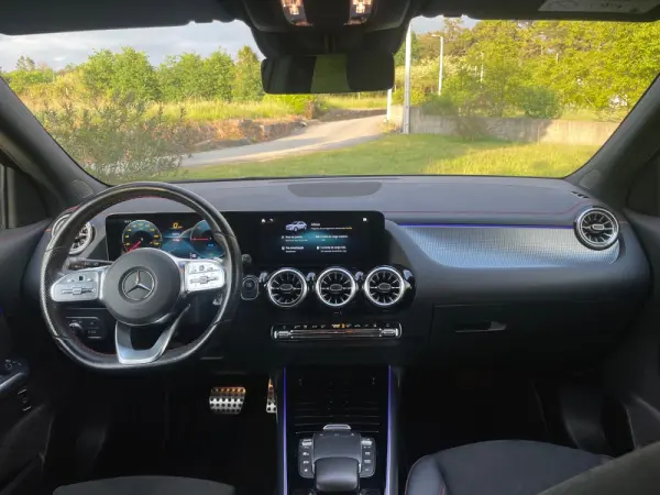 Mercedes-Benz EQA 250+ AMG Line 34
