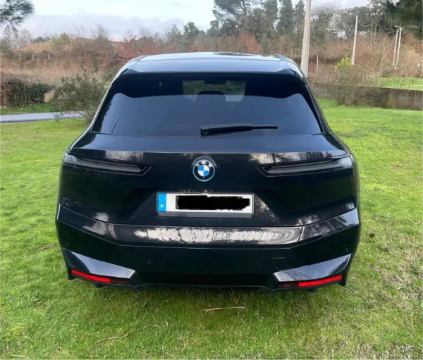 BMW iX xDrive 40 33
