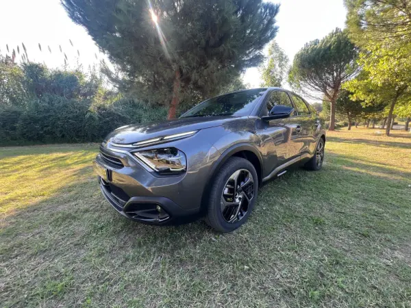 Citroen e-C4 136 PLUS 3