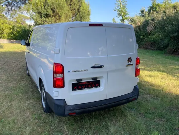 Fiat e-Scudo L3 (75-kWh) 8
