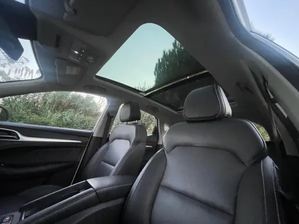 MG ZS Luxury 8