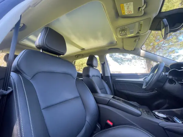 MG ZS Luxury 23