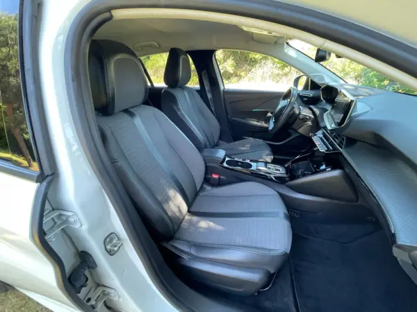 Peugeot e-208 50 kWh Allure 25