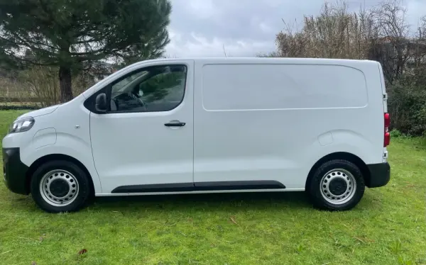 Citroën e-Jumpy Longa (75-kWh) 2