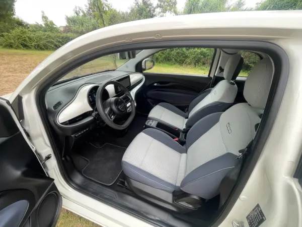 Fiat 500e 3 + 1 Icon 10