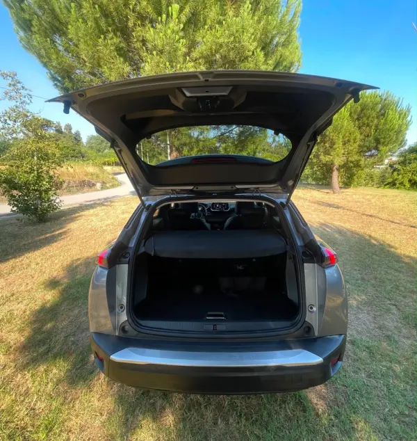 Peugeot e-2008 Allure 25