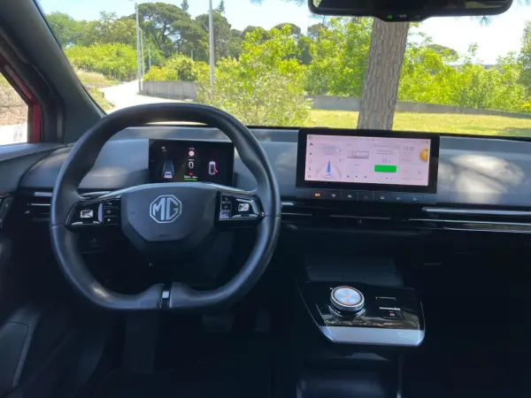 MG MG4 77 kWh Extended Range Luxury 40