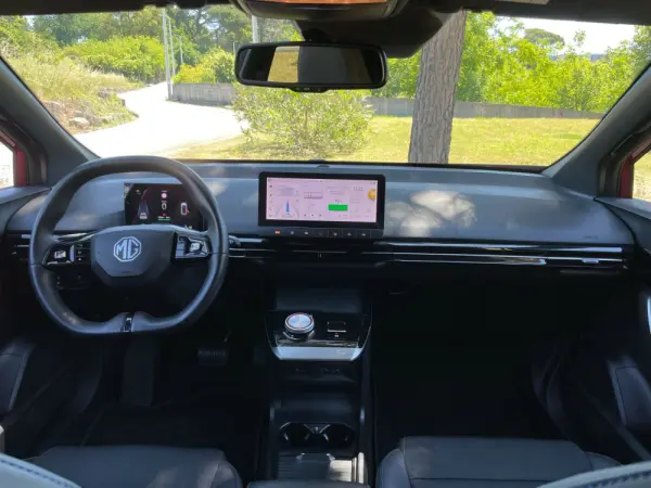 MG MG4 77 kWh Extended Range Luxury 35