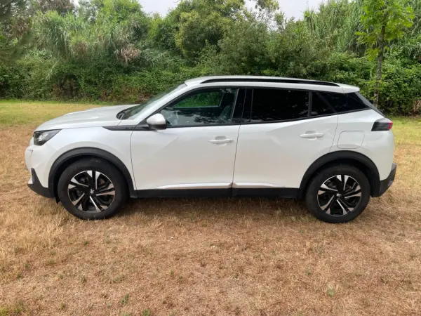 Peugeot e-2008 Allure 3