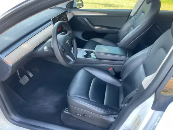 Tesla Model Y Long Range Dual Motor AWD 6