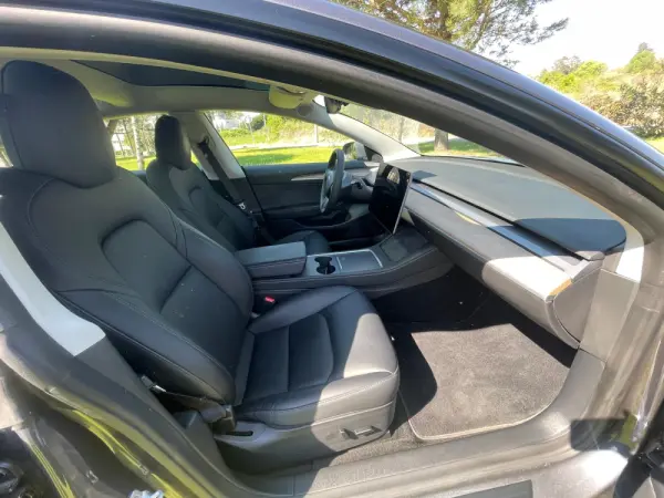 Tesla Model 3 Standard Range Plus RWD 18