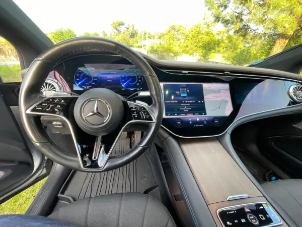 Mercedes-Benz EQS 450+ 42
