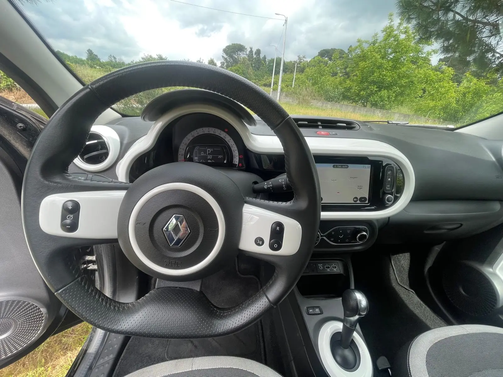 Renault Twingo E-Tech 27.5 kWh Evolution Autonomia Urbana 17