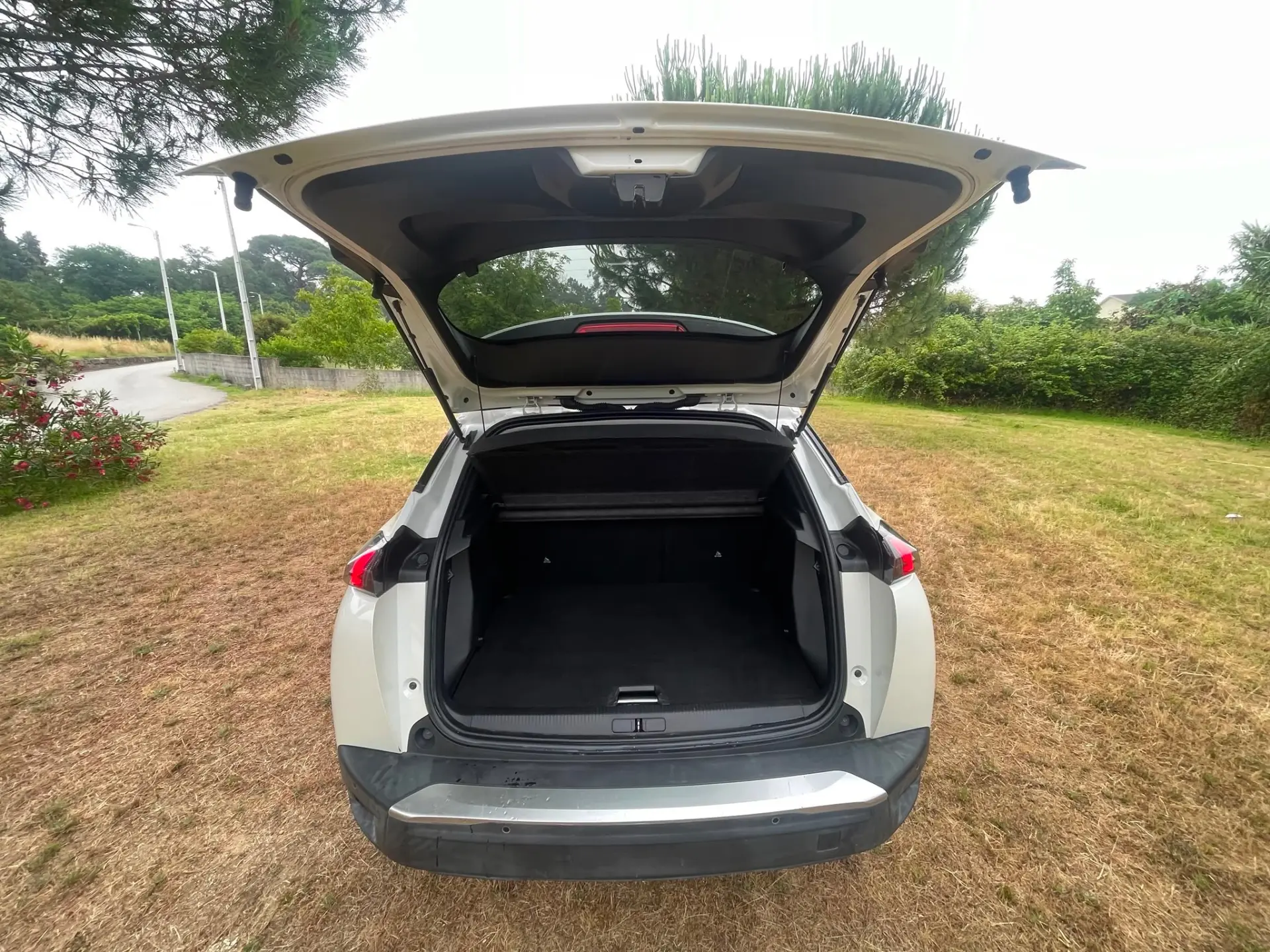 Peugeot e-2008 Allure 29