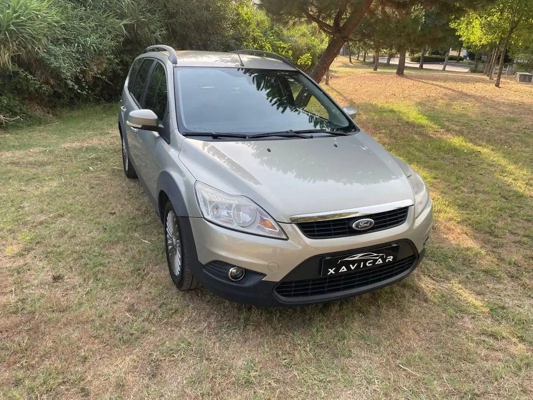 Ford Focus SW 1.6 TDCi DPF Titanium 12