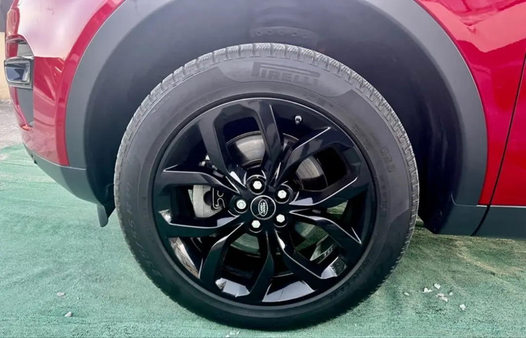 Land Rover Discovery Sport 2.0 TD4 HSE Auto 9