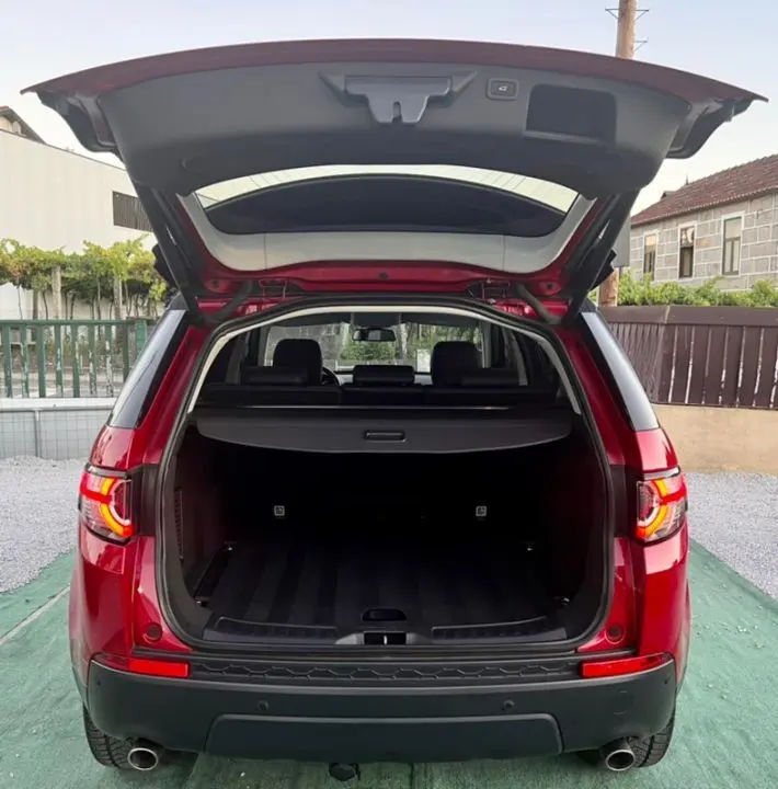 Land Rover Discovery Sport 2.0 TD4 HSE Auto 10