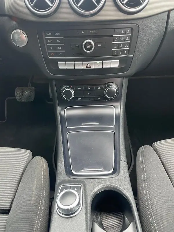 Mercedes-Benz B 180 (CDI) d 7G-DCT Urban 21