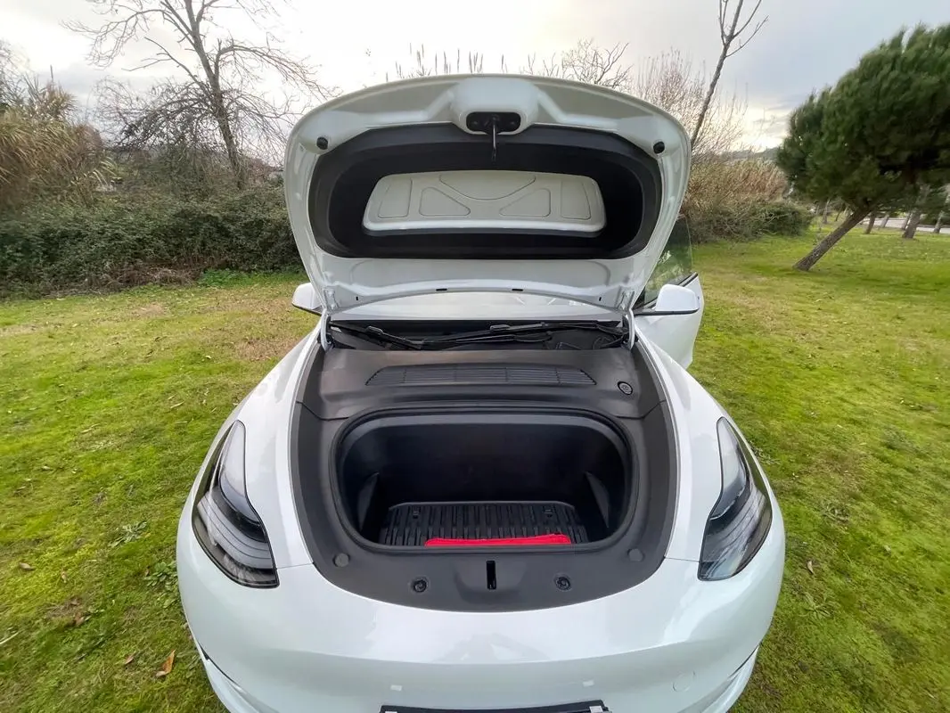 Tesla Model Y RWD 28