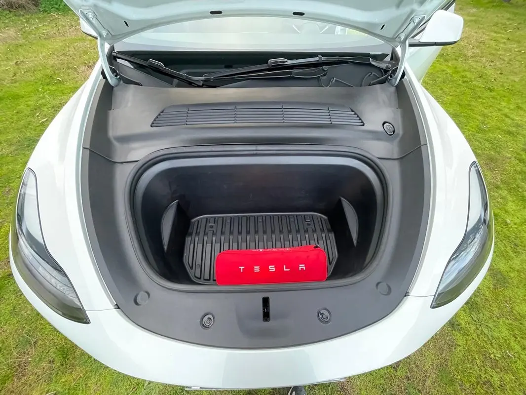 Tesla Model Y RWD 32