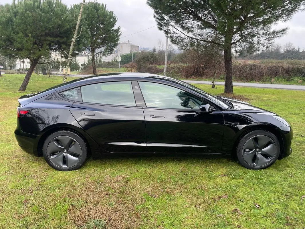 Tesla Model 3 Long Range Tração Traseira 26