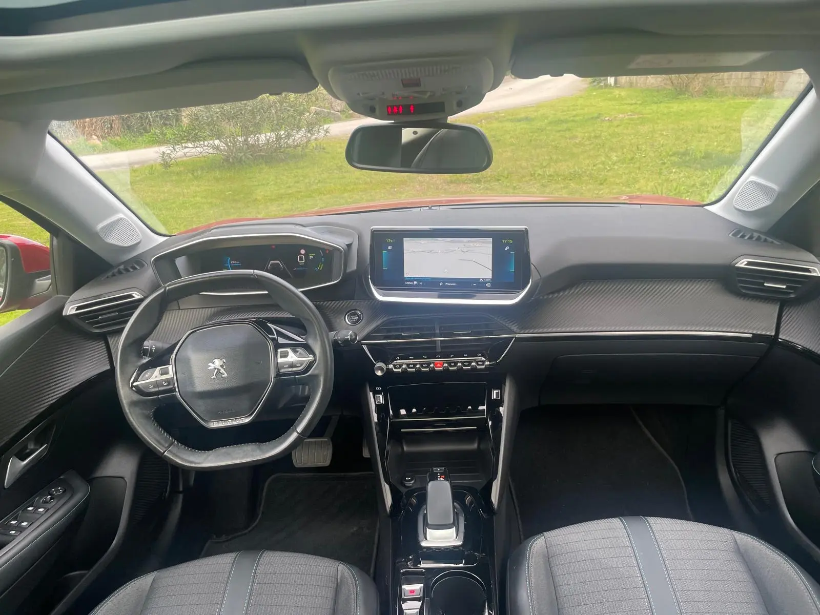 Peugeot e-208 Allure 25