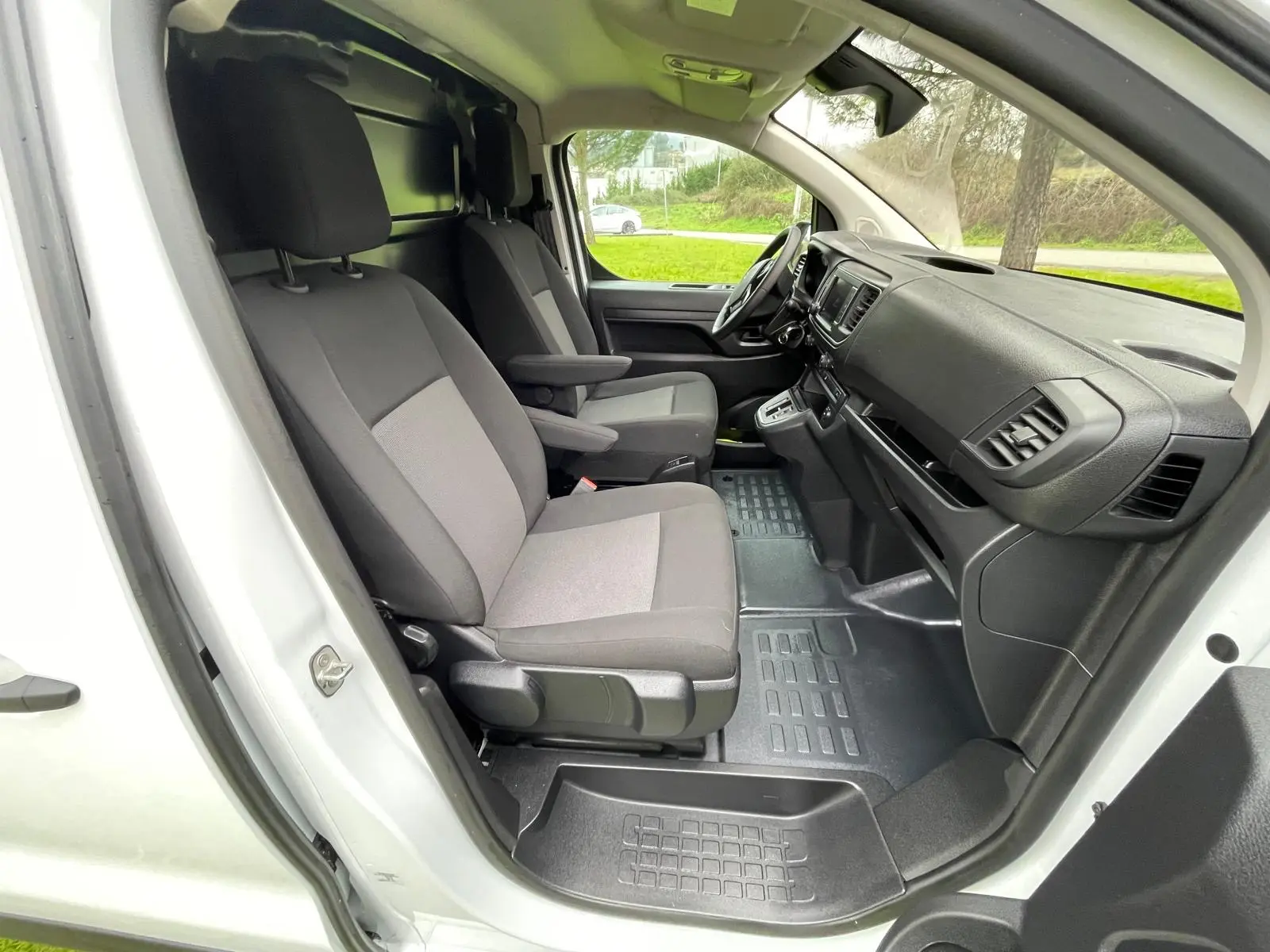 Citroën e-Jumpy Longa (75-kWh) 5