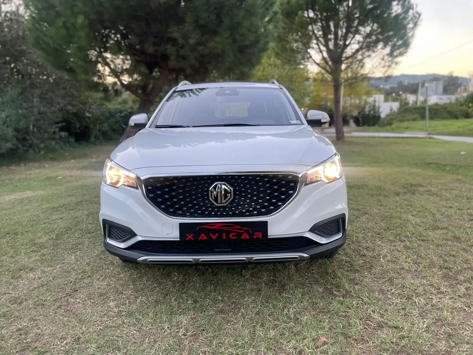 MG ZS Luxury 3