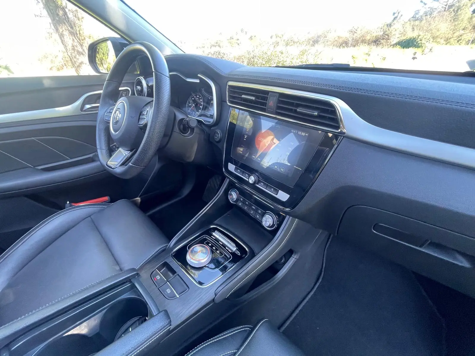 MG ZS Luxury 17