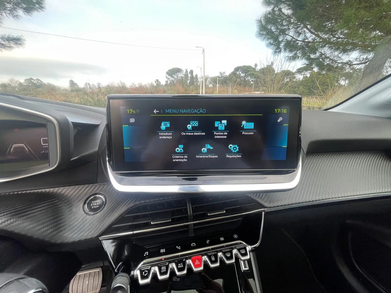 Peugeot e-208 Allure 36