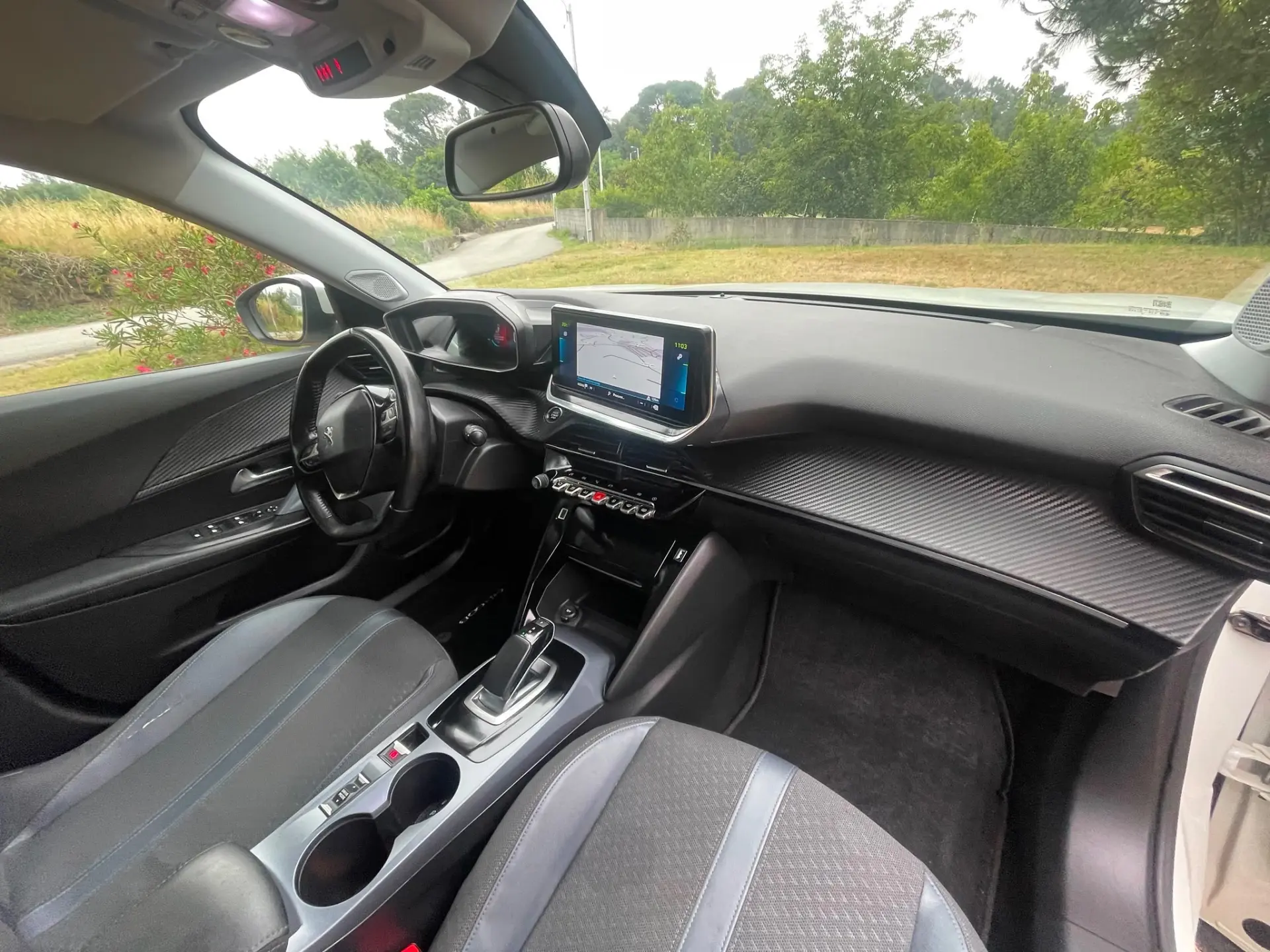 Peugeot e-2008 Allure 23