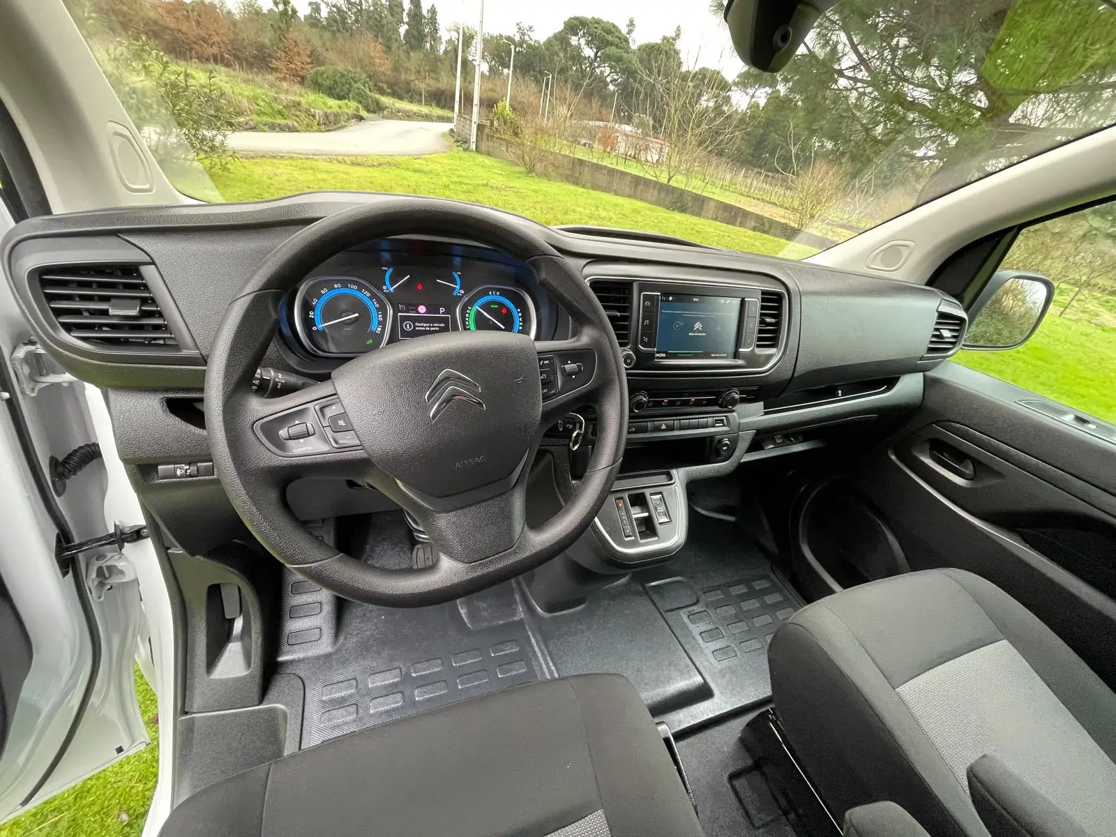 Citroën e-Jumpy Longa (75-kWh) 9