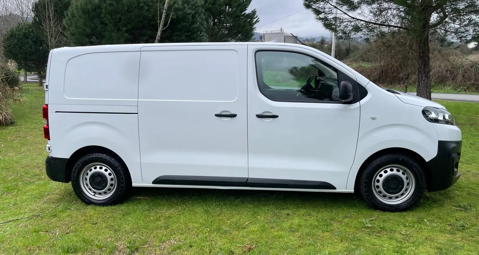 Citroën e-Jumpy Longa (75-kWh) 24