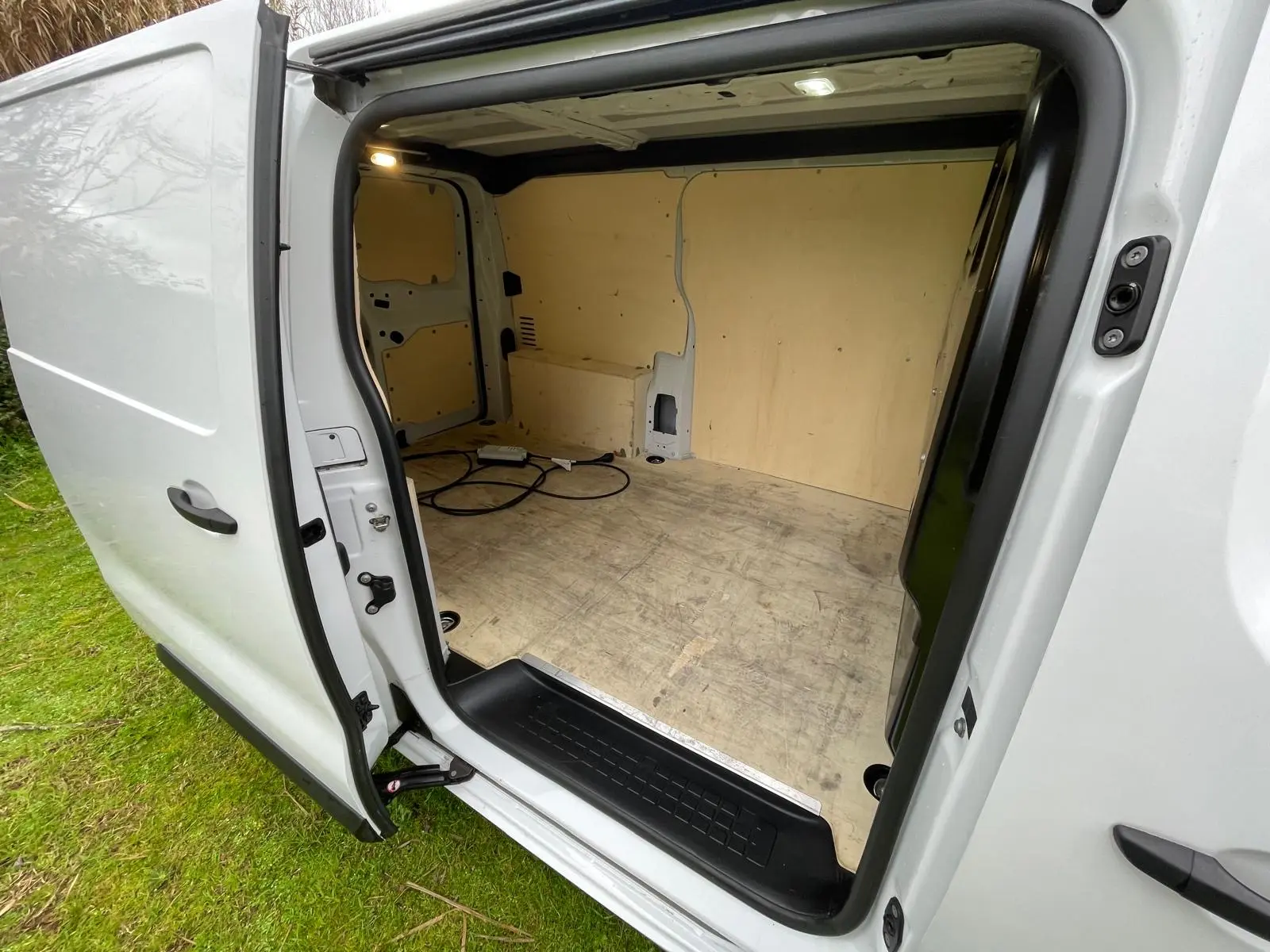 Citroën e-Jumpy Longa (75-kWh) 3